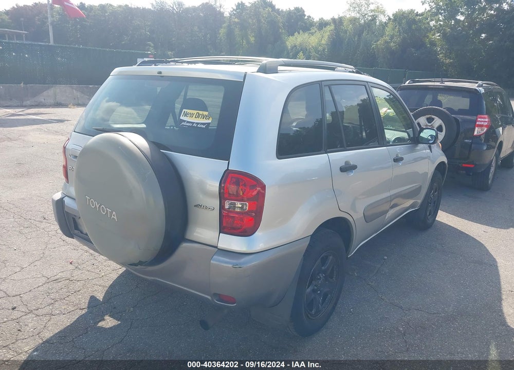 2005 TOYOTA RAV4 VIN: JTEHD20V556047068