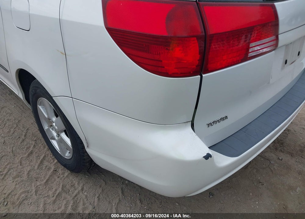2004 TOYOTA SIENNA XLE VIN: 5TDZA22CX4S185992