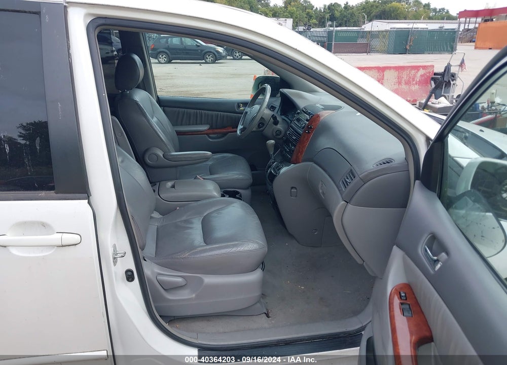 2004 TOYOTA SIENNA XLE VIN: 5TDZA22CX4S185992