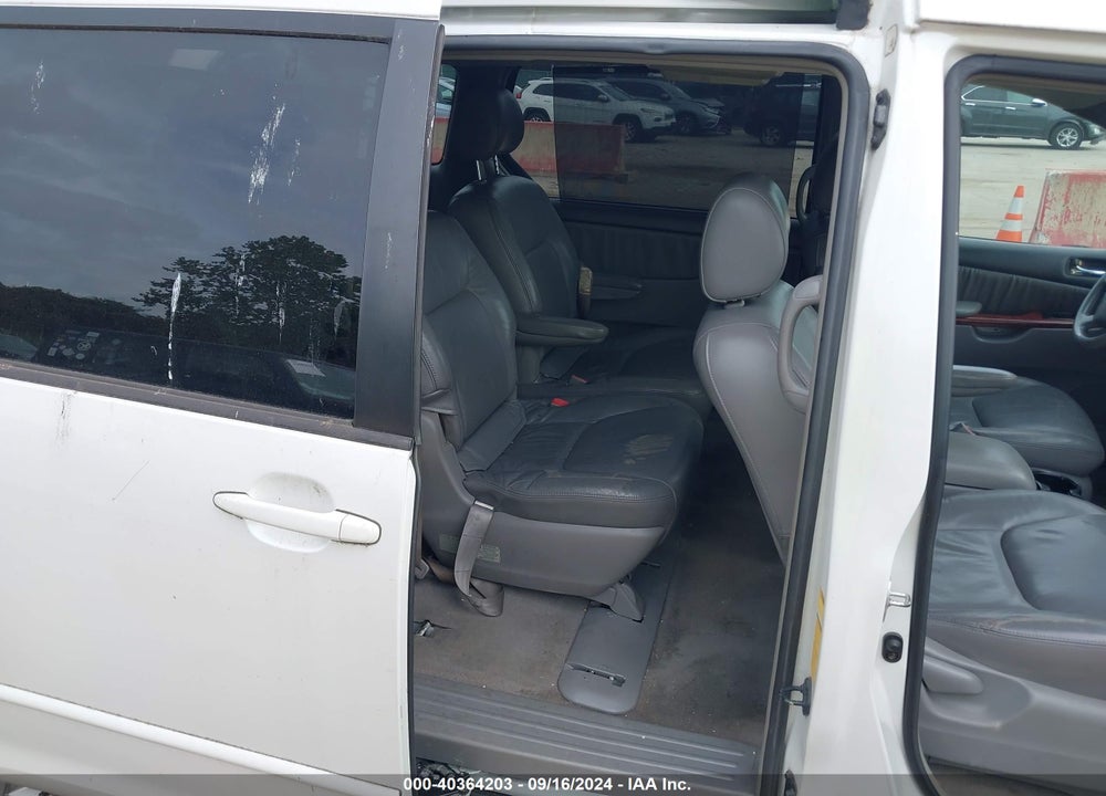 2004 TOYOTA SIENNA XLE VIN: 5TDZA22CX4S185992
