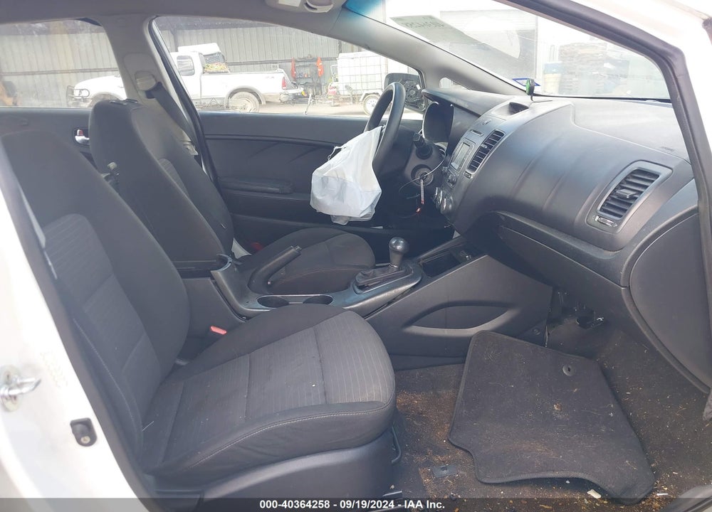 2016 KIA FORTE LX VIN: KNAFX4A6XG5605105