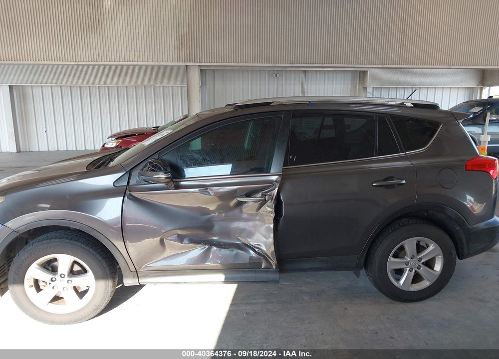 2014 TOYOTA RAV4 XLE VIN: 2T3WFREV8EW123971