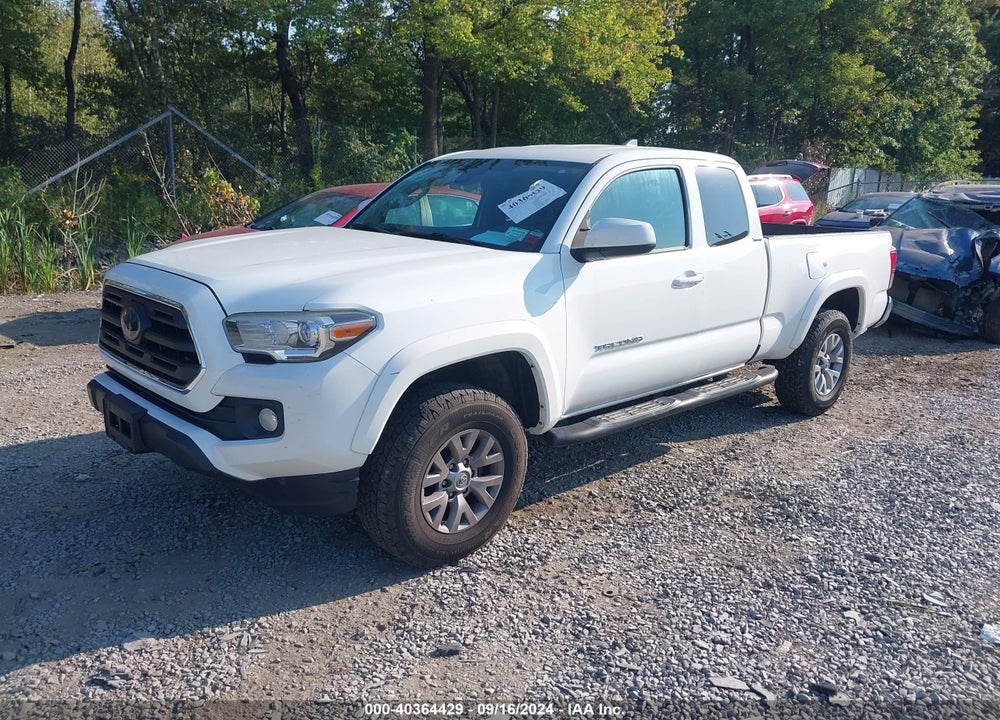 2018 TOYOTA TACOMA SR5 V6 VIN: 5TFSZ5AN5JX145212