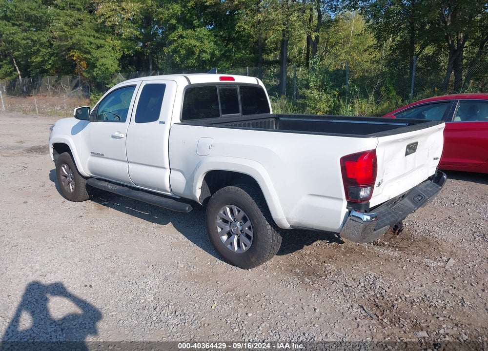 2018 TOYOTA TACOMA SR5 V6 VIN: 5TFSZ5AN5JX145212