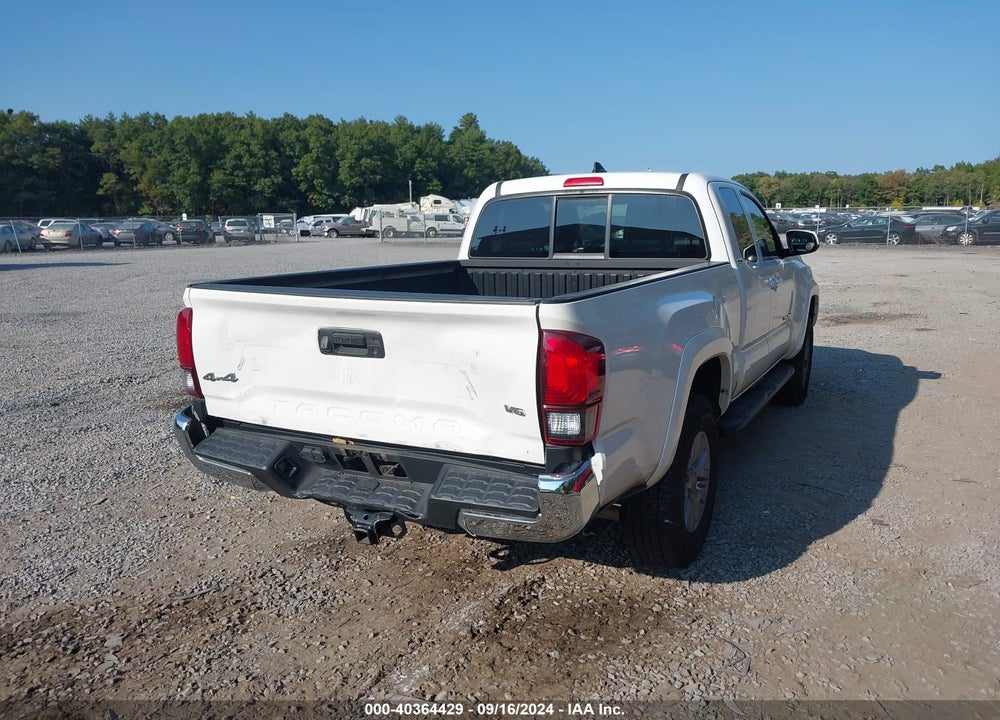 2018 TOYOTA TACOMA SR5 V6 VIN: 5TFSZ5AN5JX145212