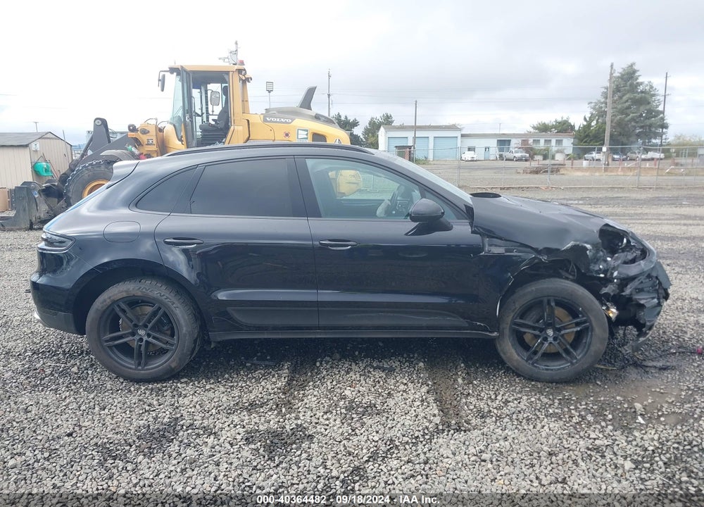 2018 PORSCHE MACAN VIN: WP1AA2A51JLB07662