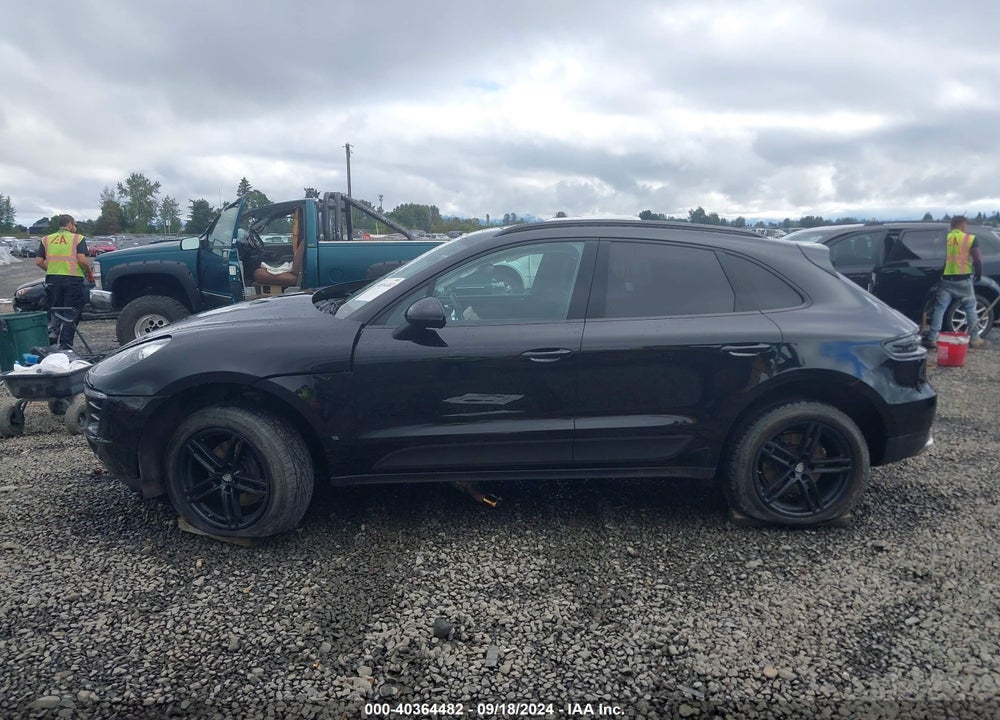 2018 PORSCHE MACAN VIN: WP1AA2A51JLB07662