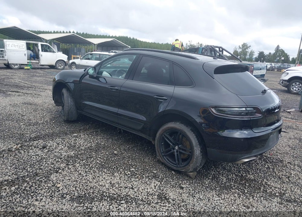 2018 PORSCHE MACAN VIN: WP1AA2A51JLB07662