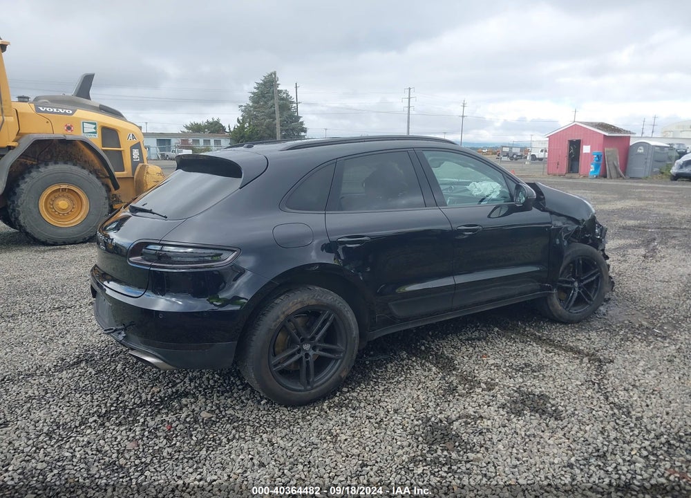 2018 PORSCHE MACAN VIN: WP1AA2A51JLB07662