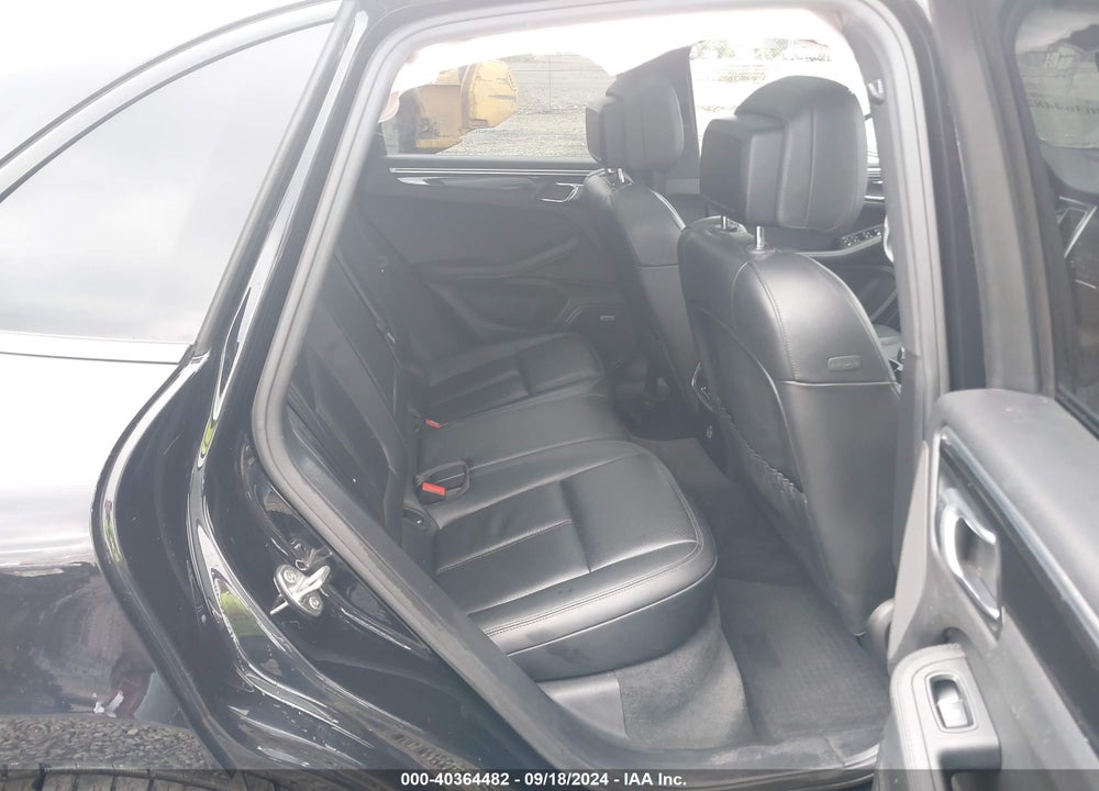 2018 PORSCHE MACAN VIN: WP1AA2A51JLB07662