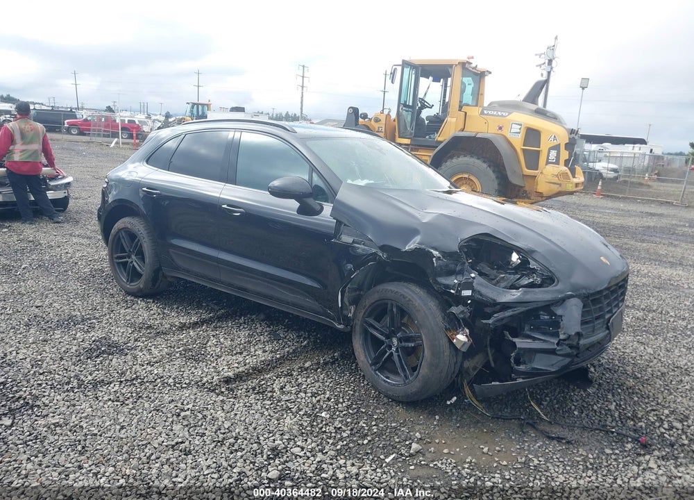 2018 PORSCHE MACAN VIN: WP1AA2A51JLB07662