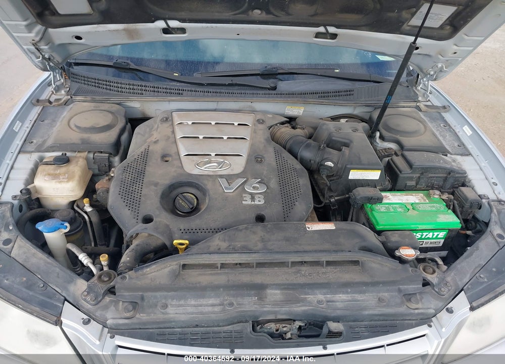 2008 HYUNDAI AZERA LIMITED VIN: KMHFC46F38A258695