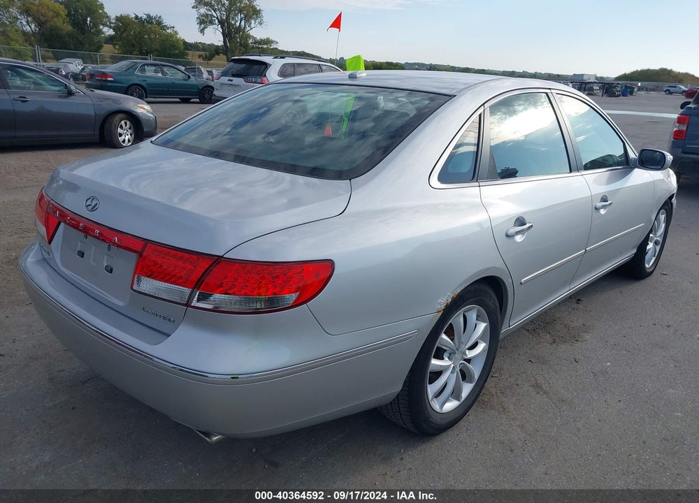 2008 HYUNDAI AZERA LIMITED VIN: KMHFC46F38A258695