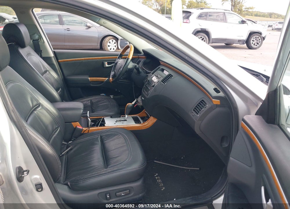 2008 HYUNDAI AZERA LIMITED VIN: KMHFC46F38A258695