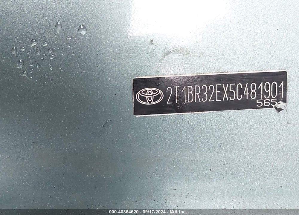 2005 TOYOTA COROLLA CE VIN: 2T1BR32EX5C481901