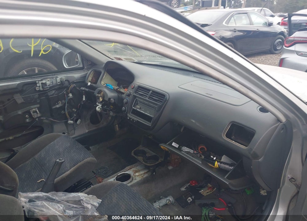 1999 HONDA CIVIC CX VIN: 2HGEJ6321XH110193