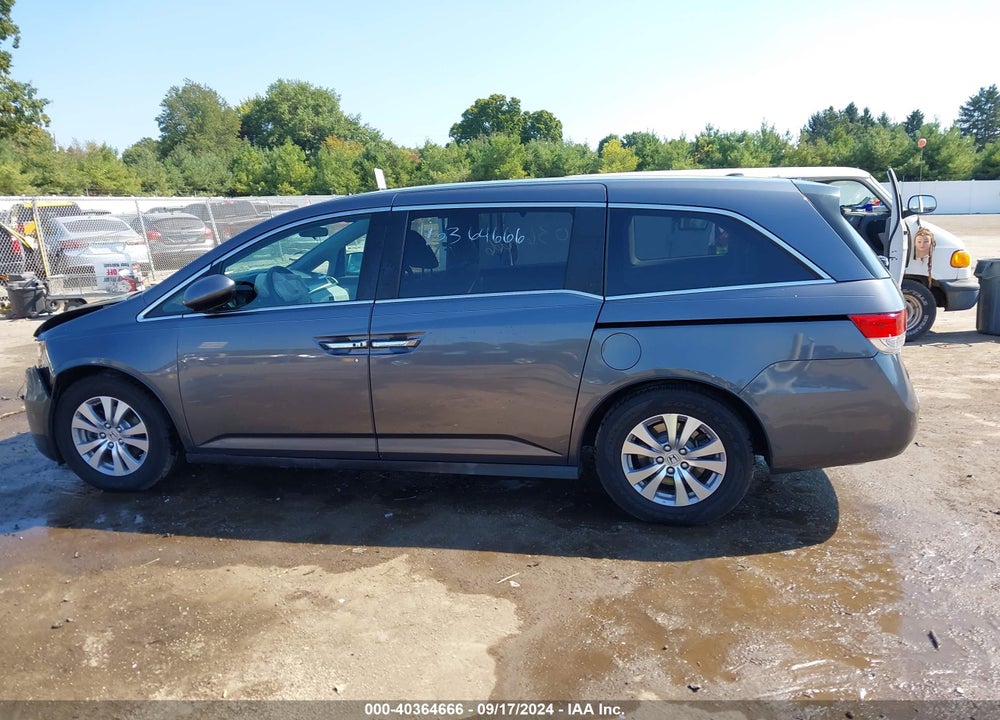2017 HONDA ODYSSEY SE VIN: 5FNRL5H32HB025084