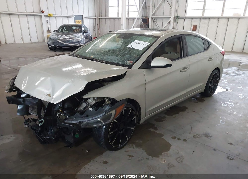 2017 HYUNDAI ELANTRA VIN: KMHD84LF0HU425588