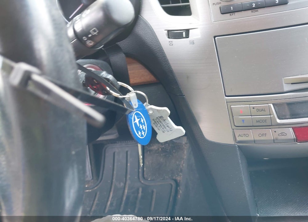 2013 SUBARU OUTBACK 2.5I LIMITED VIN: 4S4BRBKC7D3296300