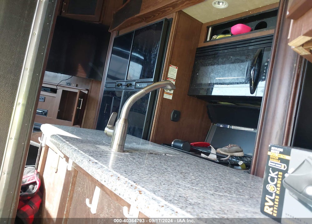 2016 KEYSTONE OTHER VIN: 4YDF37125GF810027