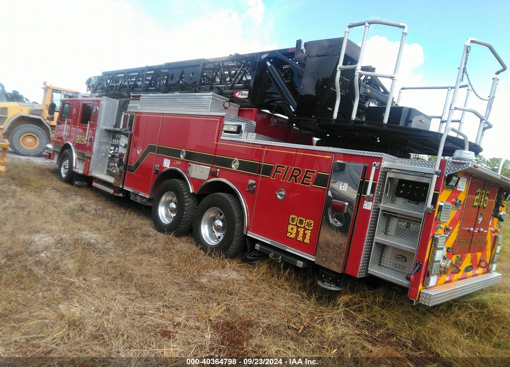2020 PIERCE MFG. INC. PIERCE VIN: 4P1BCAGF9LA021810