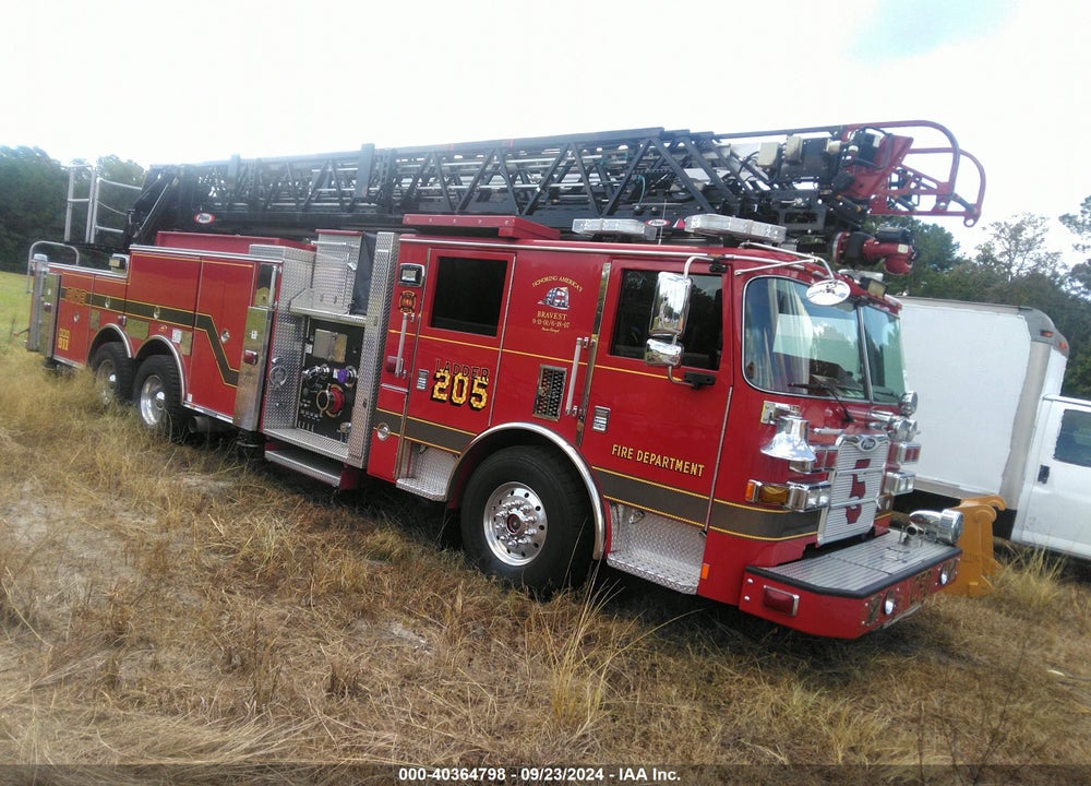 2020 PIERCE MFG. INC. PIERCE VIN: 4P1BCAGF9LA021810