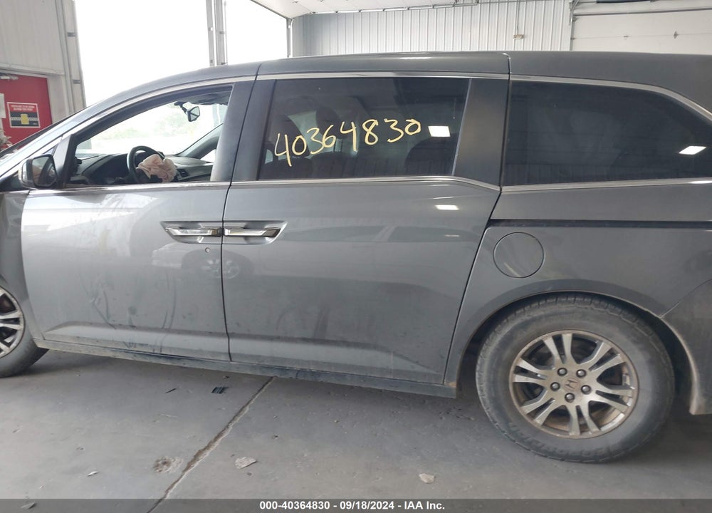 2011 HONDA ODYSSEY EX-L VIN: 5FNRL5H62BB085383
