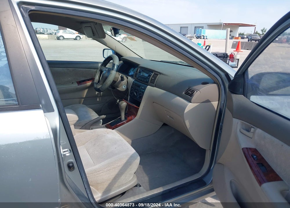 2004 TOYOTA COROLLA LE VIN: JTDBR32E742019082
