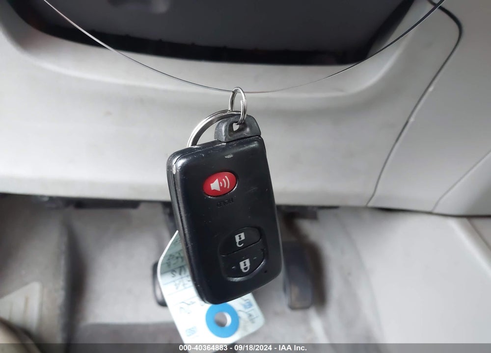 2011 TOYOTA PRIUS TWO VIN: JTDKN3DU3B1436654