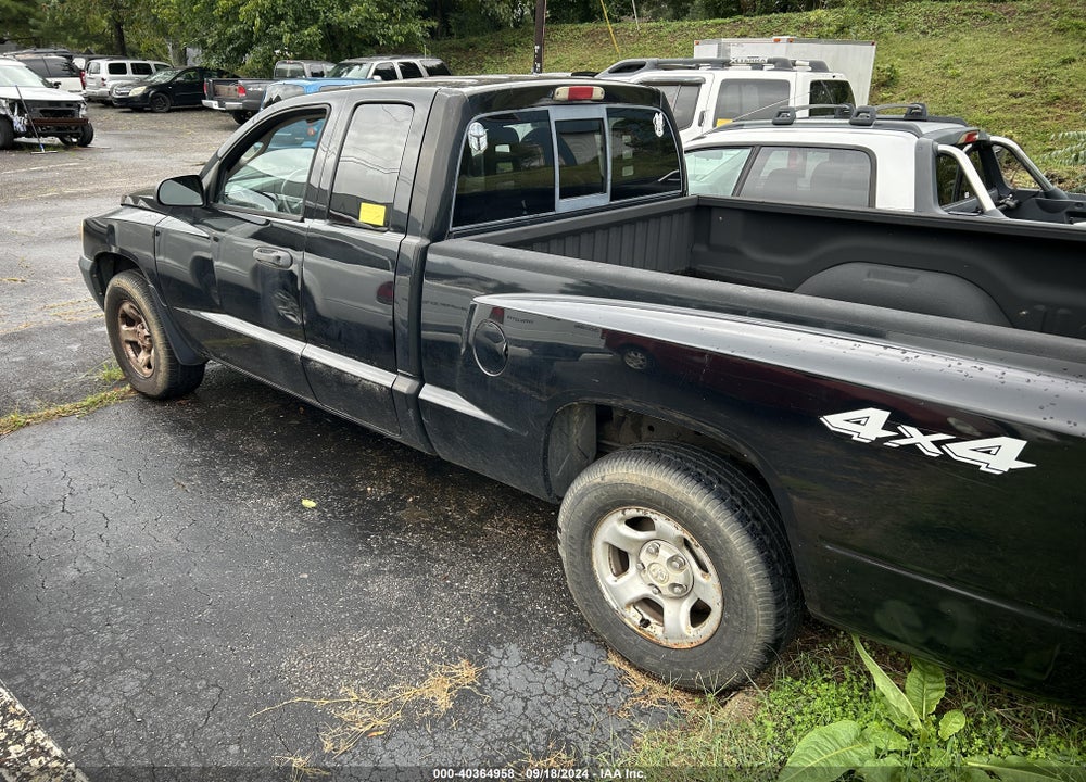 2005 DODGE DAKOTA VIN: 1D7HW48N15S236165