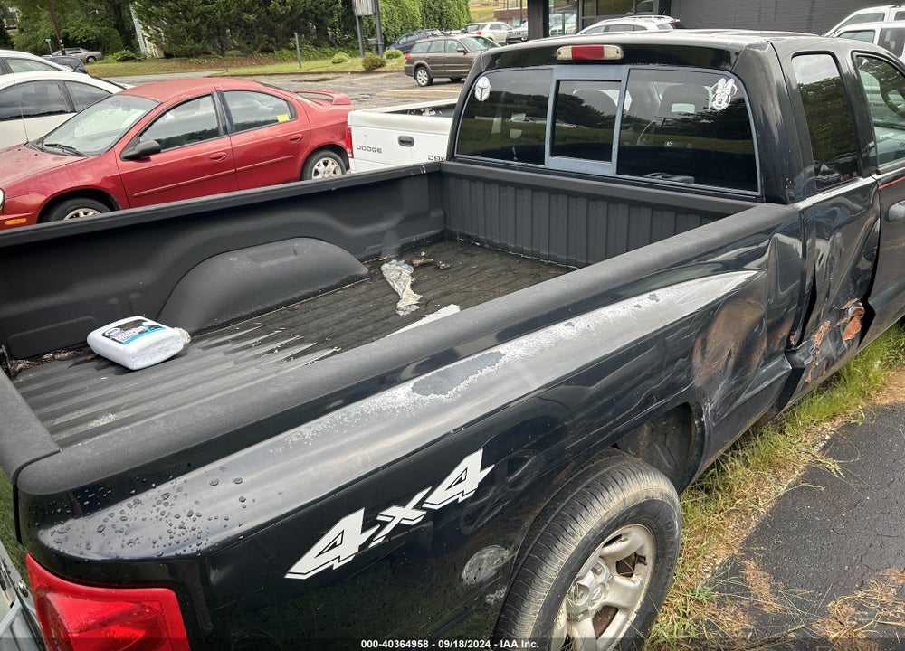 2005 DODGE DAKOTA VIN: 1D7HW48N15S236165