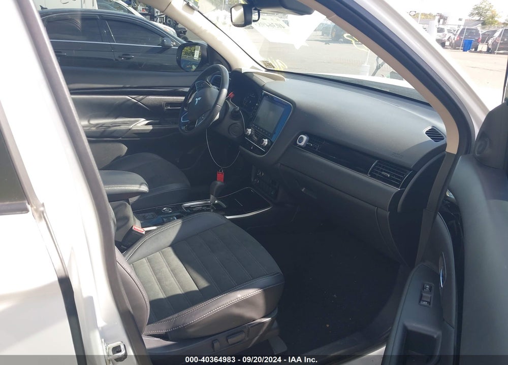 2020 MITSUBISHI OUTLANDER SE 2.4 S-AWC VIN: JA4AZ3A31LZ042191