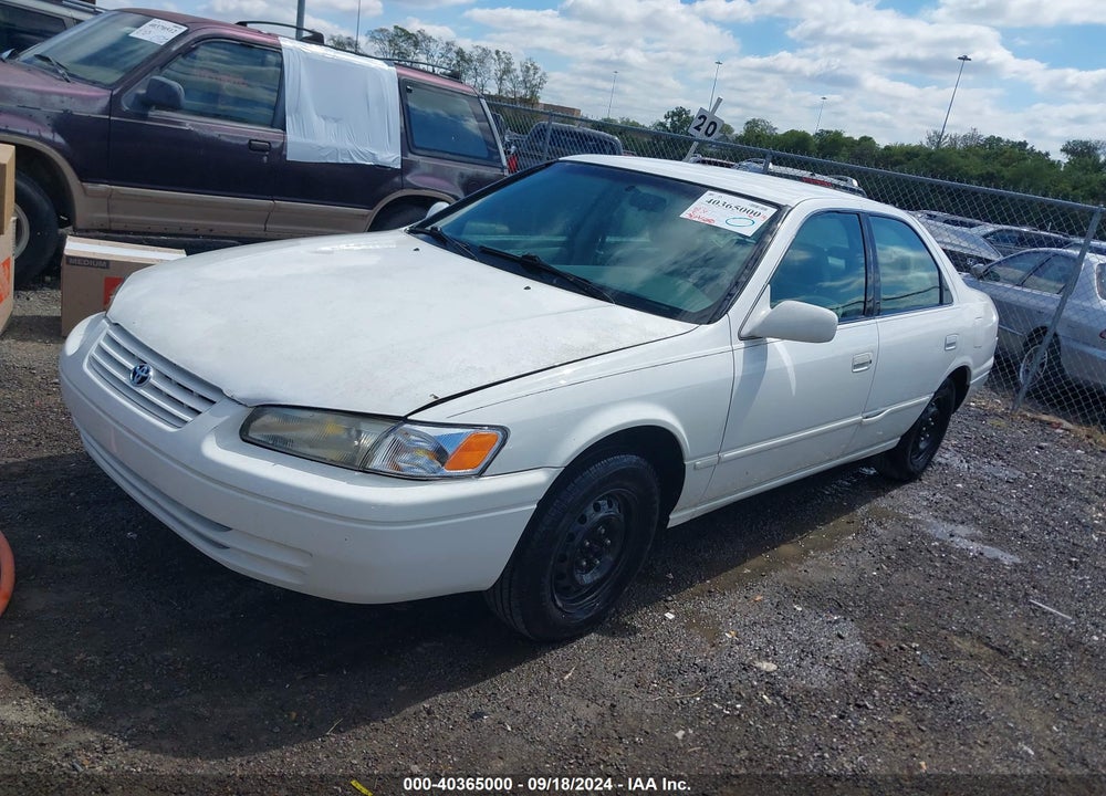 1997 TOYOTA CAMRY LE VIN: 4T1BG22K3VU767058