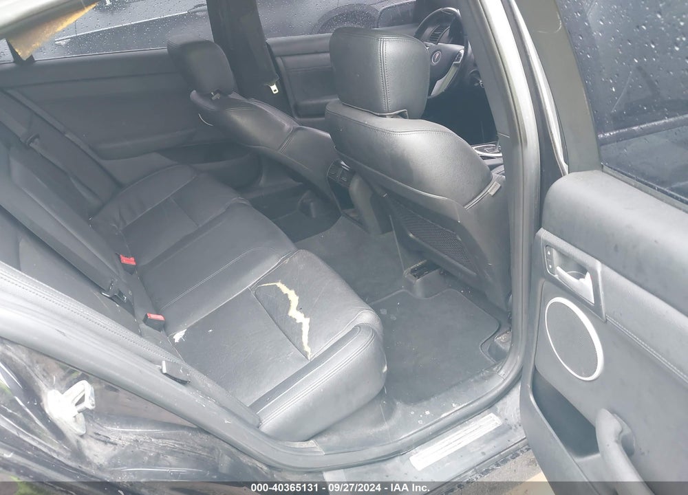 2008 PONTIAC G8 VIN: 6G2ER57718L138420