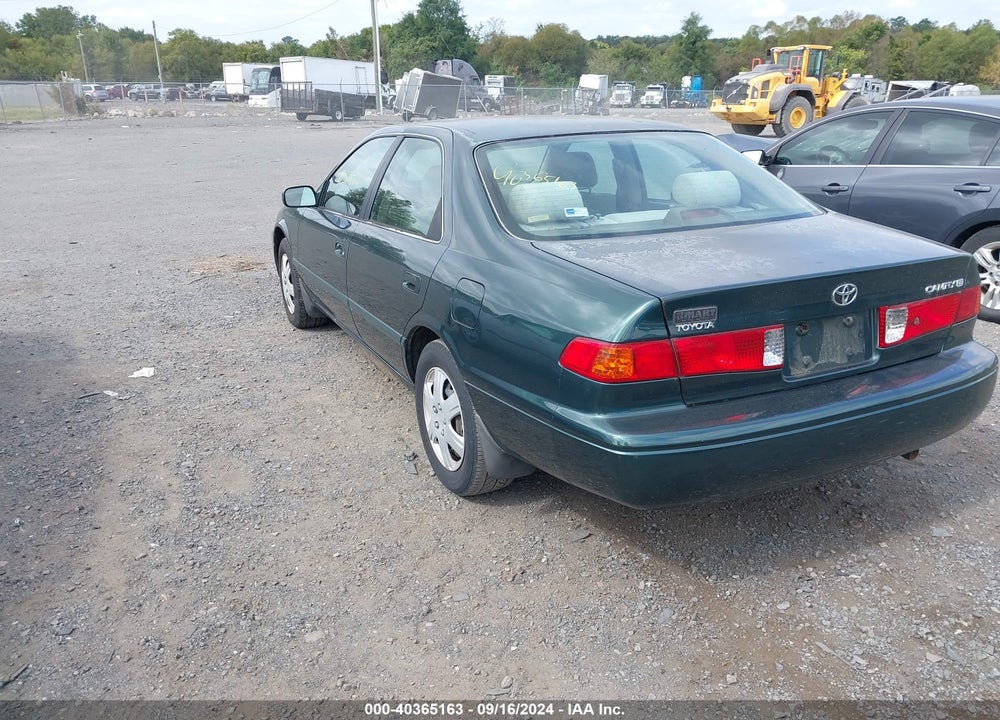 2001 TOYOTA CAMRY VIN: 4T1BG22K71U844783
