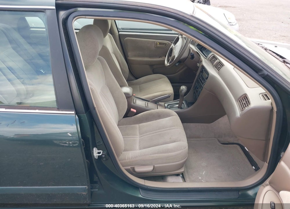 2001 TOYOTA CAMRY VIN: 4T1BG22K71U844783