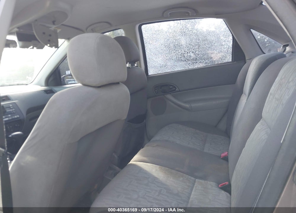 2005 FORD FOCUS ZX4 VIN: 1FAFP34N15W169015