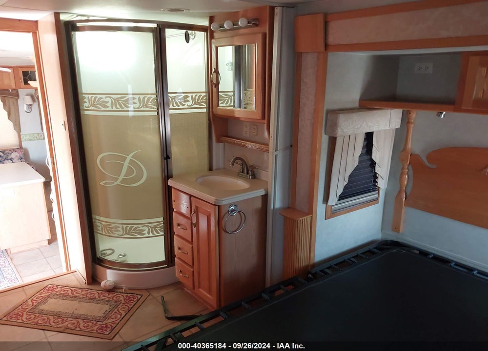 2005 DOUBLETREE MOBILE SUITES VIN: 5KEFA312151001718