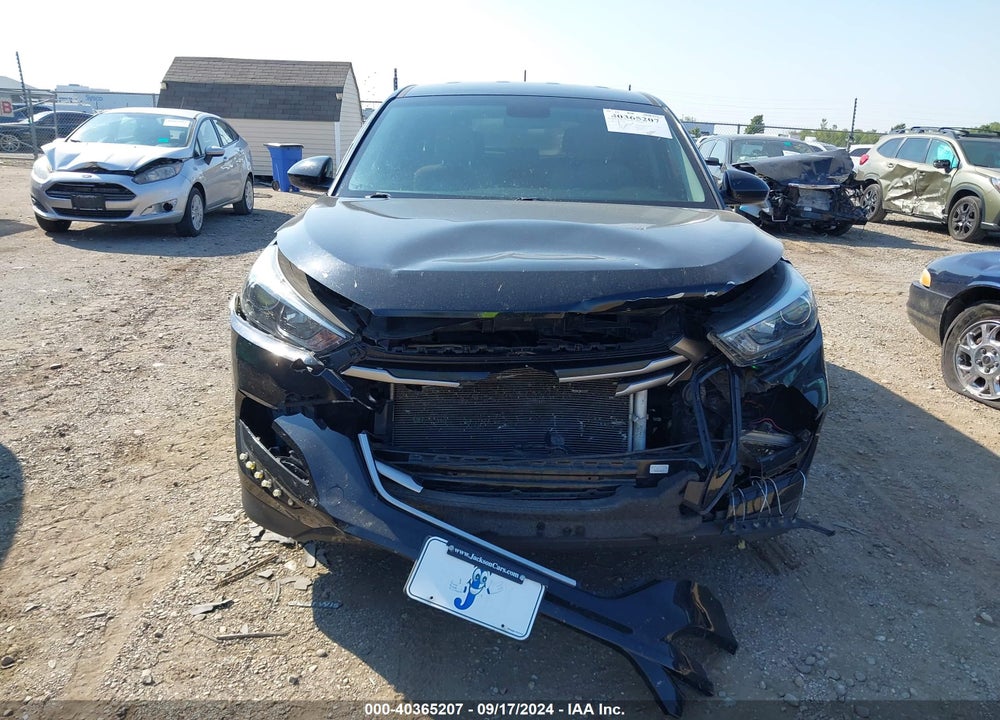 2017 HYUNDAI TUCSON SE VIN: KM8J23A49HU553926