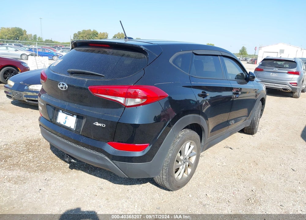 2017 HYUNDAI TUCSON SE VIN: KM8J23A49HU553926