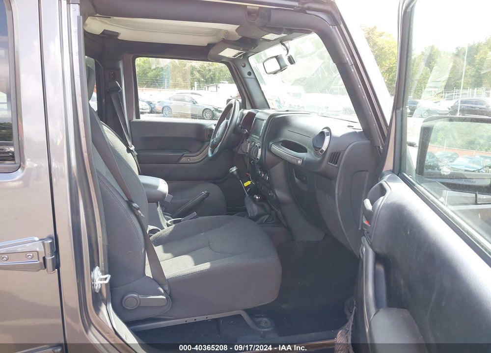 2016 JEEP WRANGLER UNLIMITED SPORT VIN: 1C4BJWDG3GL234125