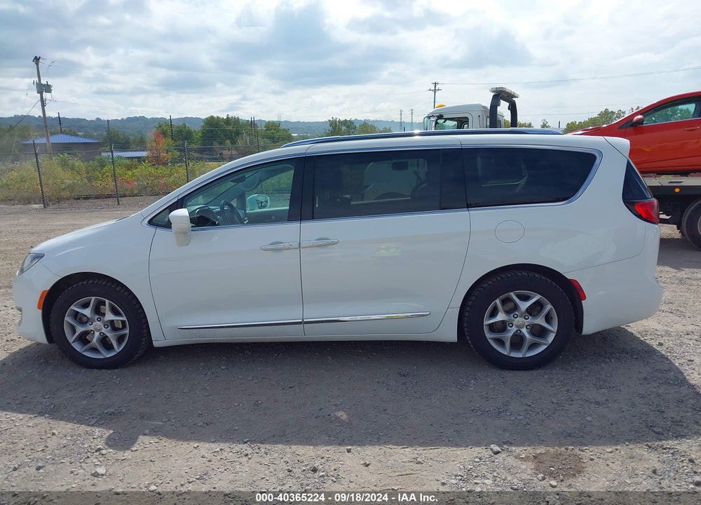 2017 CHRYSLER PACIFICA TOURING L PLUS VIN: 2C4RC1EG9HR541429