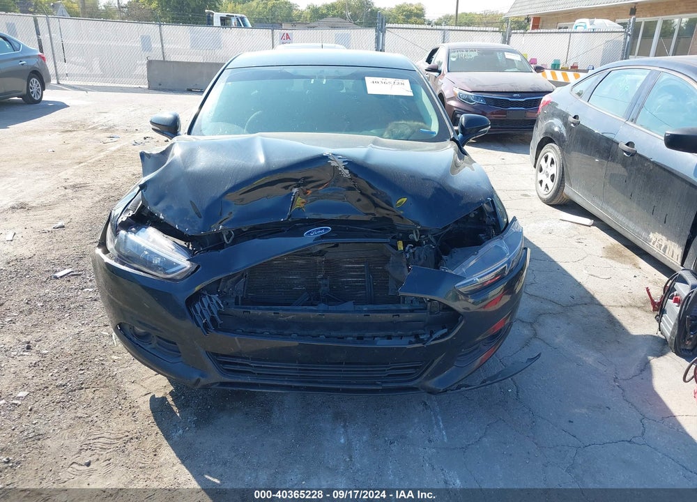 2015 FORD FUSION SE VIN: 1FA6P0HD8F5111779