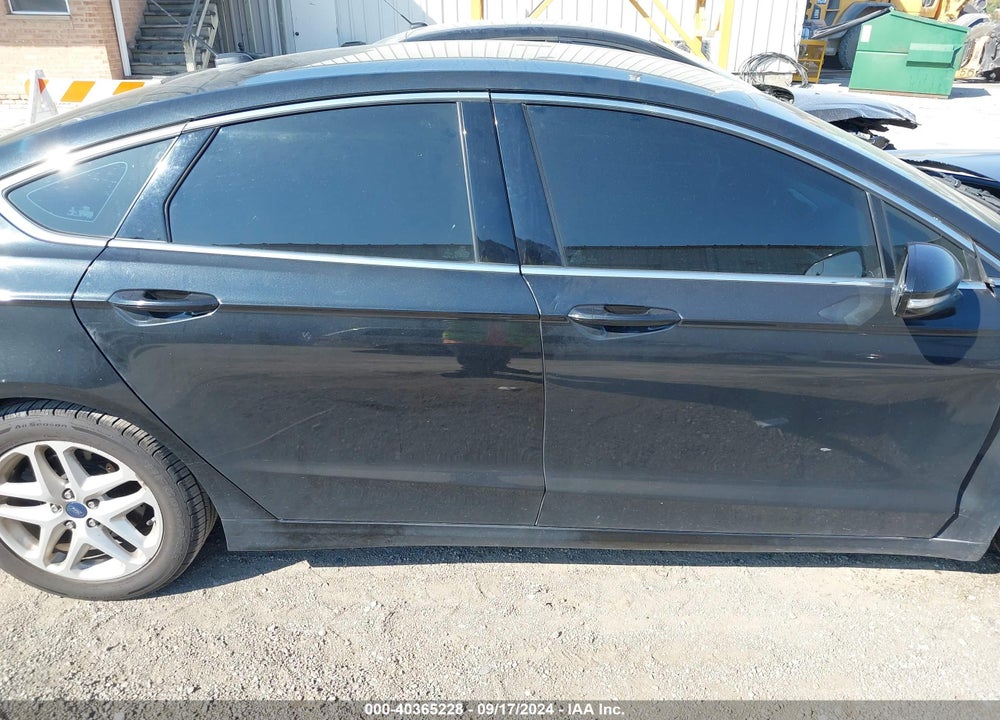 2015 FORD FUSION SE VIN: 1FA6P0HD8F5111779