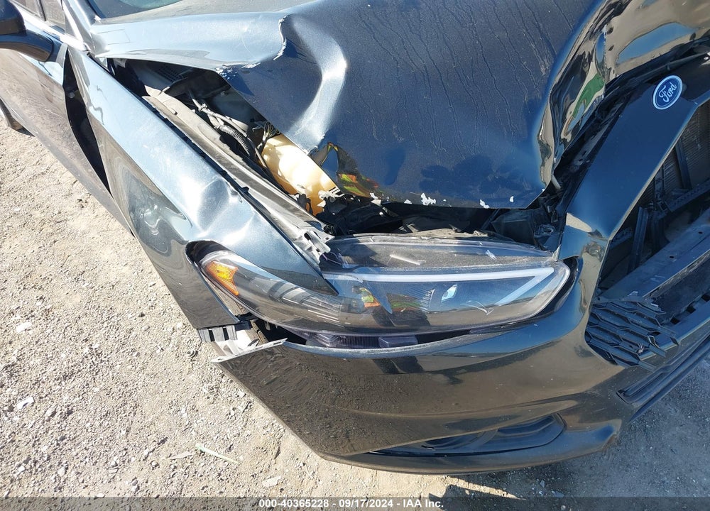 2015 FORD FUSION SE VIN: 1FA6P0HD8F5111779