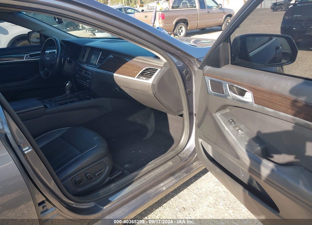 2016 HYUNDAI GENESIS 3.8 VIN: KMHGN4JEXGU106181
