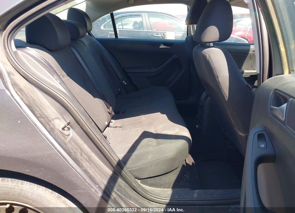 2013 VOLKSWAGEN JETTA 2.0L S VIN: 3VW2K7AJ5DM444395