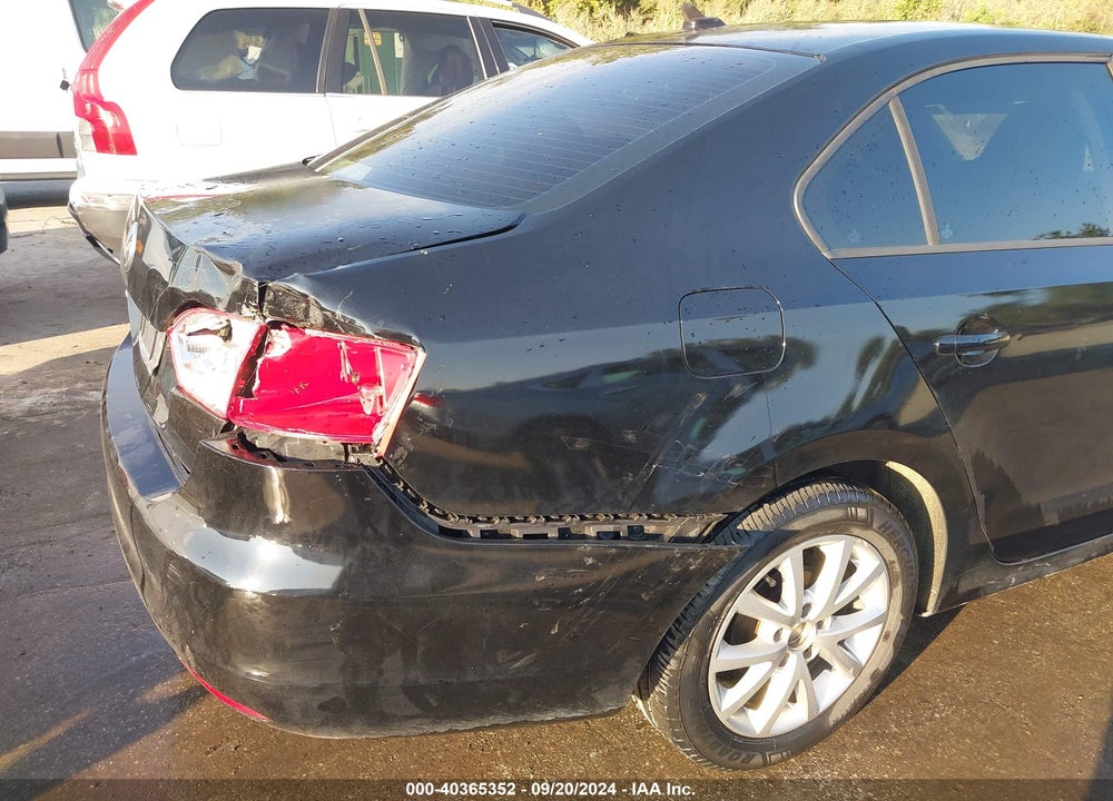 2012 VOLKSWAGEN JETTA 2.5L SE VIN: 3VWDP7AJ1CM324974