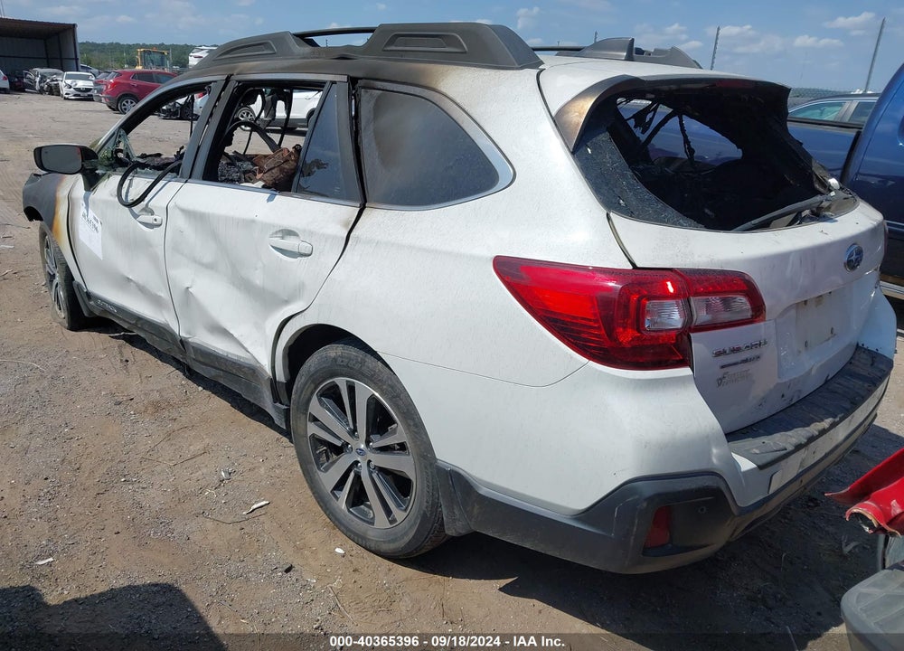 2018 SUBARU OUTBACK 2.5I LIMITED VIN: 4S4BSANC9J3206330