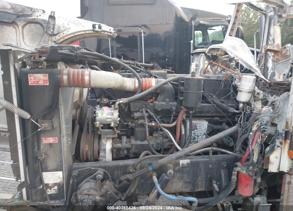 1995 PETERBILT 379 VIN: 1XP5D69X7SN390984